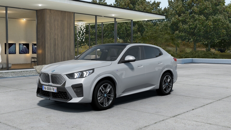 BMW iX2 eDrive20 204ch