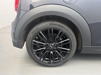 MINI Hatch 3 Portes Cooper 136 ch DKG7 Edition Resolute Plus