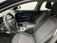 BMW (F40) 116D 116CH DKG7 BUSINESS DESIGN