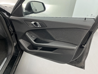 BMW (F40) 116D 116CH DKG7 BUSINESS DESIGN