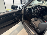 MINI (F56) COOPER 3 P 136CH DKG7 PREMIUM PLUS