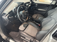 MINI Hatch 5 Portes Cooper 136 ch DKG7 Essential