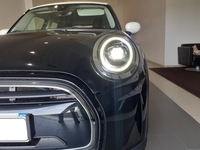 MINI (F55) COOPER 136CH DKG7 PREMIUM 5P