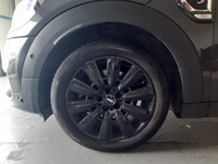 MINI (F60) COUNTRYMAN COOPER S FINITION RED HOT CHILI 192 BVA8