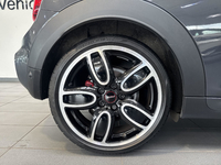 MINI Hatch 3 Portes John Cooper Works 231 ch BVA8 Finition JCW Ultimate