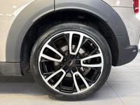 MINI Countryman 125 - 95 ch ALL4 BVA6 Cooper SE Business Design