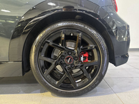 MINI Cooper Cabriolet JCW 231 ch DKG7 JCW