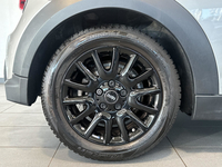 MINI Hatch 3 Portes Cooper 136 ch DKG7 Edition Camden