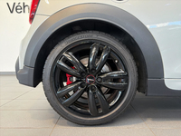 MINI Hatch 3 Portes John Cooper Works 231 ch BVA8 Finition JCW Ultimate