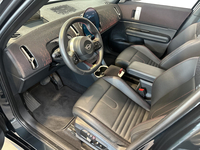 MINI Countryman 170 ch DKG7 C JCW Finition