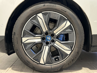 BMW iX xDrive50 523ch