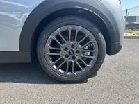 MINI F66 COOPER C 5 P 156ch FAVOURED + Pack S
