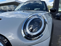 MINI (F56) COOPER SE 184 CAMDEN BVA