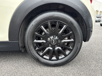 MINI Hatch 3 Portes One 102 ch Edition Heddon Street