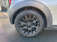 MINI Hatch 3 Portes One 102 ch