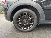 MINI (F55) ONE 102 CH GREENWICH