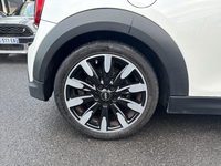 MINI (F56) COOPER 136 PREMIUM PLUS BVA7