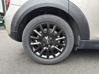 MINI (F55) MINI COOPER 136ch BVA7 Heddon Street