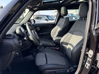 MINI (F55) ONE 102 GREENWICH BVA