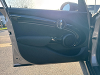 MINI (F55) COOPER 136 CAMDEN BVA7