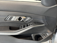 BMW (G21) TOURING 330E 292 M SPORT