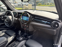 MINI (F55) COOPER S 178 CAMDEN BVA7