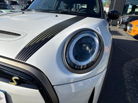 MINI (F56) COOPER SE 184 RESOLUT ESSENTIAL BVA