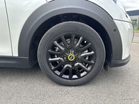 MINI (F56) COOPER SE 184 PREMIUM PLUS BVA