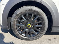 MINI (F56) COOPER SE 184 PREMIUM BVA