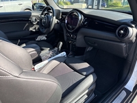 MINI (F56) COOPER SE 184 PREMIUM BVA