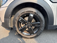 MINI (F60) COOPER D 150 HIGHLAND BVA7