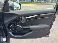 MINI (F55) COOPER 136 PREMIUM BVA7