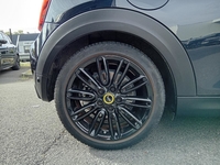 MINI (F56) COOPER SE 184 YOURS BVA