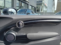 MINI (F56) COOPER SE 184 PREMIUM BVA