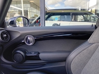 MINI COOPER 136 HEDDON STREET BVA7