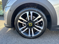 MINI (F56) COOPER SE 184 PREMIUM PLUS BVA
