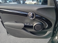 MINI (F55) COOPER 136 PREMIUM PLUS BVA7