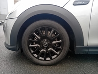 MINI (F56) COOPER 136 CAMDEN BVA7