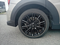 MINI (F55) COOPER 136 PREMIUM PLUS BVA7