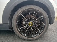 MINI HATCH F56 LCI II (F56) COOPER SE 184 EDITION PREMIUM BVA